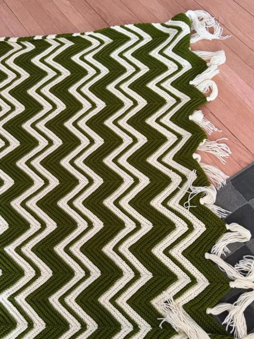 Chevron Pattern Green and White Throw Blanket